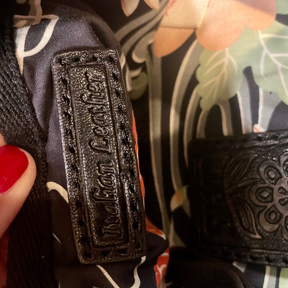 Vintage Y2K Lucky Bag Rockin Ruffle Black Lamb Leather Shoulder Tote Floral Line - Picture 10 of 13